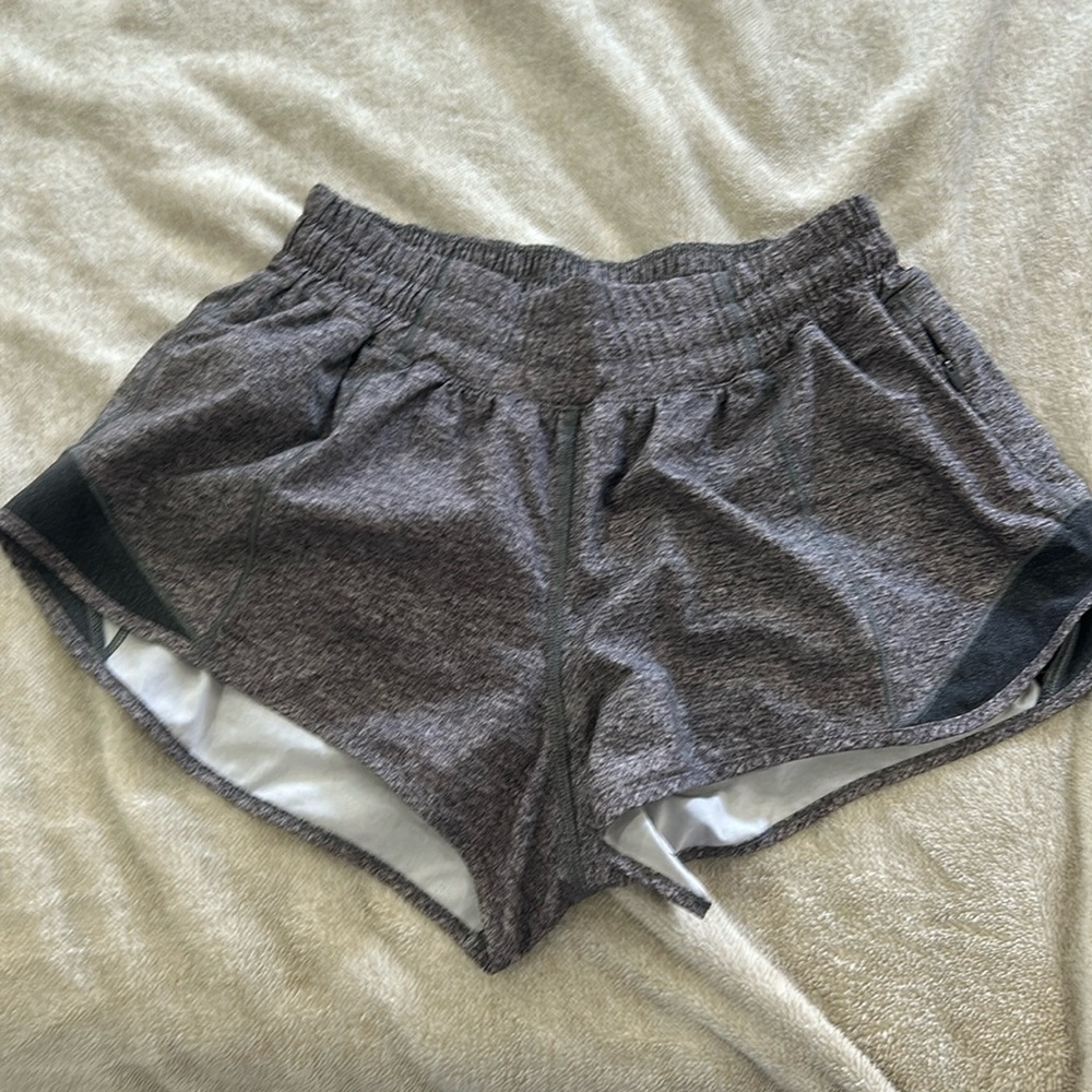 Hotty hot 2.5 inch short lululemon
